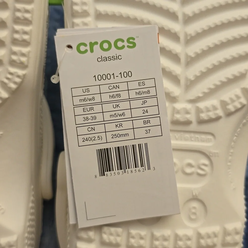 CROCS Classic Unisex Clogs in White Size 8 Womens Size 6 Mens - Picture 3 of 5